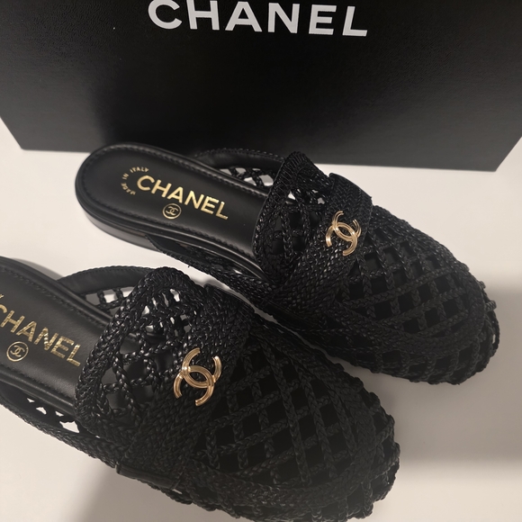 CHANEL MULES 2026 NEW - Picture 8 of 17